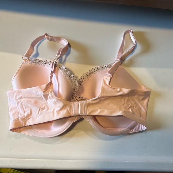 Victoria’s Secret Soft Pink Bra. Size 34D. - Picture 5 of 8